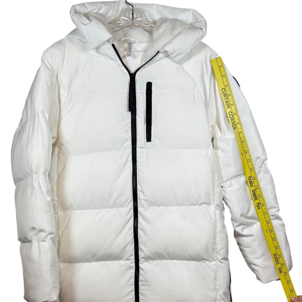 NWOT FABLETICS Adventure Puffer Coat, Porcelain/Black, Size XXS - Picture 5 of 13